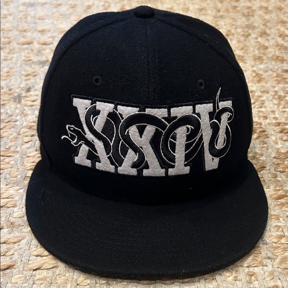 Nike Kobe Mamba Chase Perfection Black and White Logo Cap - Picture 1 of 14
